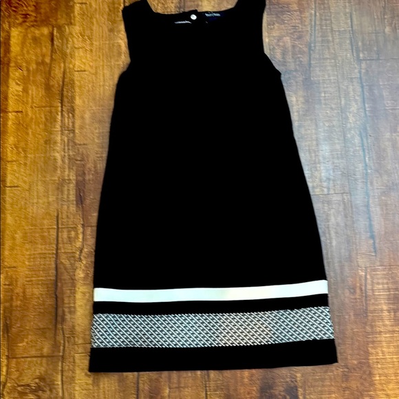 pregnancy midi dress Solid Textured V-Neck Tiered Maternity Caleche Bridal House Preowned published:2023-05-31 Size:UK6